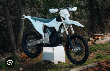 Stark Varg cross en enduro  beschikbaar voor biedingen