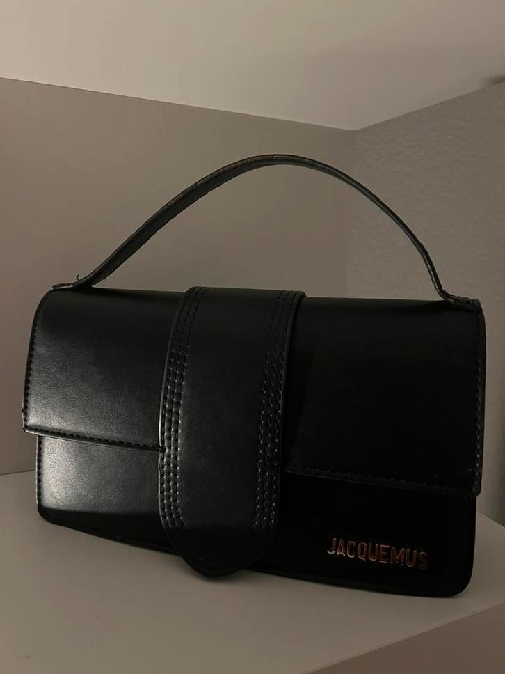 Jacquemus stijl – zwarte designer handtas, gebruikt, Handtassen en Accessoires, Tassen | Damestassen, Zo goed als nieuw, Handtas