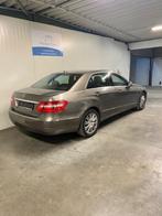 Mercedes E220 Diesel (Automaat) Euro 5 --> Weinig km, Auto's, Mercedes-Benz, Automaat, Euro 5, Bedrijf, 5 deurs