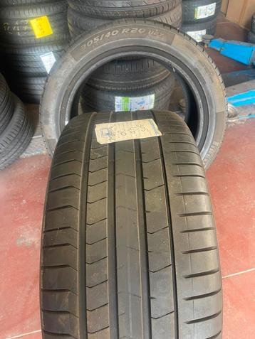 305/40/20(112Y) Runflat pirelli 305/40/20(112Y) Runflat  disponible aux enchères