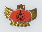 SP1779 Speldje Hoofdprijs Daf [goud op rood, Collections, Broches, Pins & Badges, Utilisé, Enlèvement ou Envoi