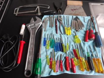 Outils - lot beschikbaar voor biedingen