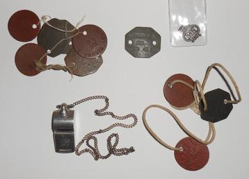 Naamplaatjes Engels Canadees Rood Kruis enz… Dog Tags WW2 beschikbaar voor biedingen