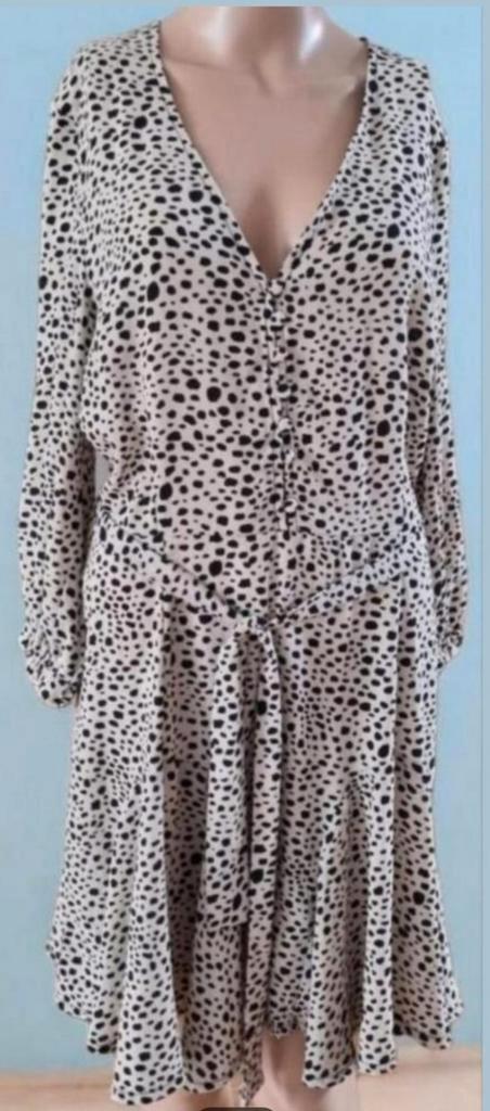 ✨️AMBIKA Prachtige Jurk - Maat L - Uitstekende staat✨️, Kleding | Dames, Jurken, Zo goed als nieuw, Maat 42/44 (L), Beige, Knielengte
