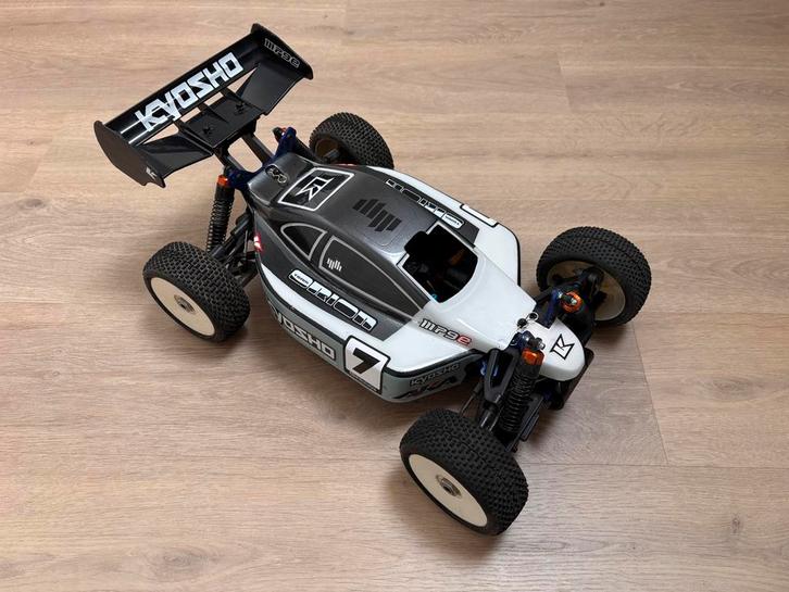 Kyosho MP777 electrisch 1:8 buggy, Hobby en Vrije tijd, Modelbouw | Radiografisch | Auto's, Zo goed als nieuw, Auto offroad, Elektro