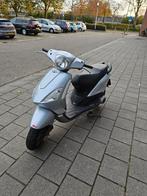 Piaggio fly 125cc motor scooter, Motoren, Scooter