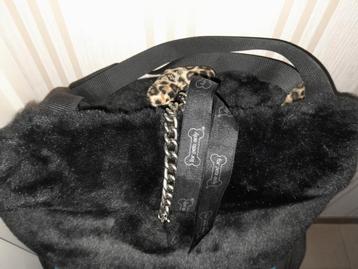Draagtas voor hond beschikbaar voor biedingen