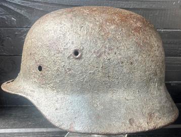 Duitse helm M40 beschikbaar voor biedingen