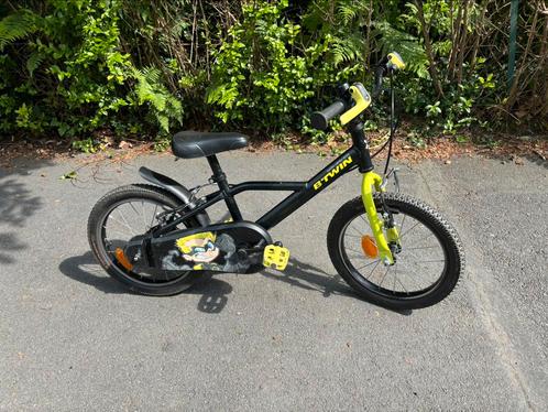 Vélo 16 pouces B-Twin Dark Hero 500, Vélos & Vélomoteurs, Vélos | Vélos pour enfant, Comme neuf, 16 à 20 pouces