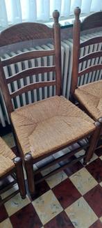 Vier (4) houten stoelen met gewoven zitvlak., Antiquités & Art, Antiquités | Meubles | Chaises & Canapés, Enlèvement ou Envoi