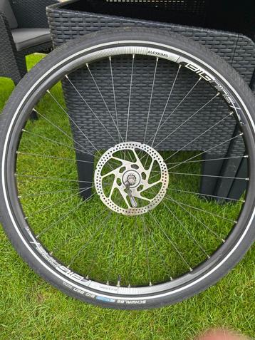 Mooi e-bike voorwiel beschikbaar voor biedingen