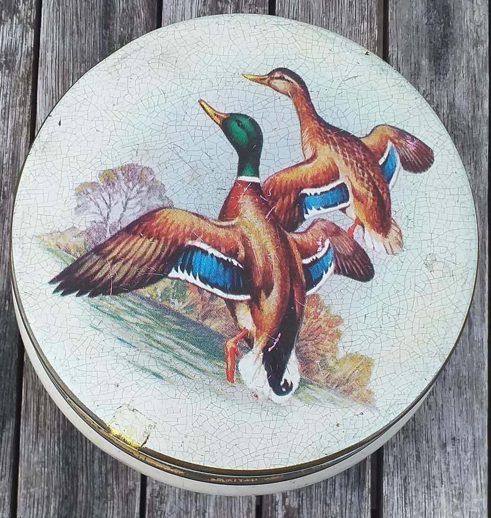 oude blikken doos - wilde eenden, Collections, Boîte en métal, Enlèvement ou Envoi