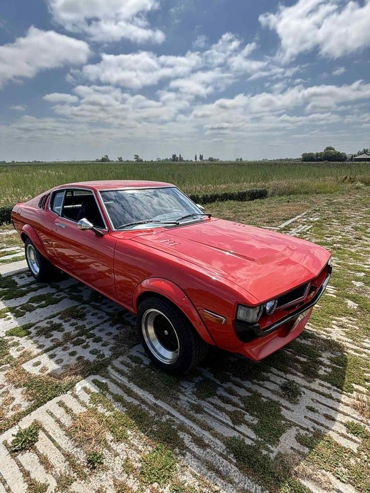 toyota celica ta28, Auto's, Toyota, Particulier, Celica, Benzine, 2 deurs, Handgeschakeld, Rood, Zwart, Leder, Voorwielaandrijving