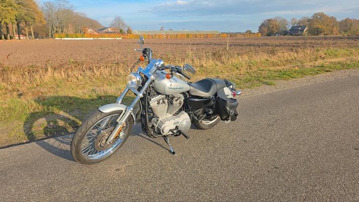Harley Davidson Sportster 883 XL 53C Custom 53

Bouwjaar '04, Motoren, Motoren | Harley-Davidson, Particulier, Chopper, meer dan 35 kW
