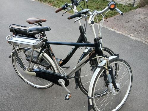 1 X SET GAZELLE C7 & C8 ELEKTRISCHE FIETSEN & 1 X BATAVUS, Fietsen en Brommers, Elektrische fietsen, Zo goed als nieuw, Ophalen