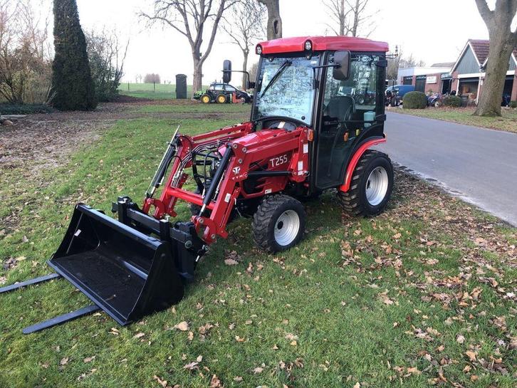 Tym T255 Hst Met Cabine en Voorlader, Zakelijke goederen, Machines en Bouw | Tuin, Park en Bosbouw, Overige typen