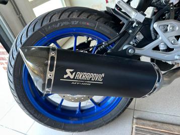 uitlaat van akrapovic speciaal voor de Yamaha MT125 beschikbaar voor biedingen
