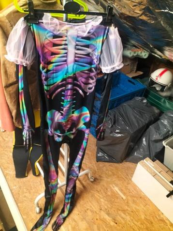 Skeletpak beschikbaar voor biedingen