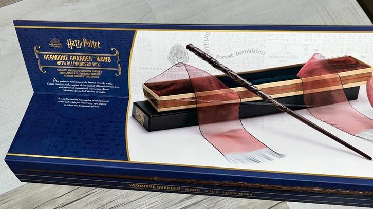 Toverstok/wand Hermione Granger  (Hermelien Griffel), Verzamelen, Harry Potter, Zo goed als nieuw, Replica, Ophalen of Verzenden