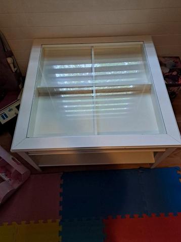 Salon tafel liatorp ikea beschikbaar voor biedingen