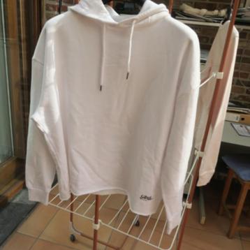 Sweater nieuw wit tekst met kap Luc De Maeght mt XL beschikbaar voor biedingen