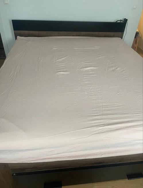 Kingsize bed met opbergruimte, Huis en Inrichting, Slaapkamer | Bedden, Zo goed als nieuw, Twijfelaar, 180 cm, 200 cm, Hout, Bruin