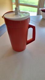 Tupperware hermetische schenk kan 2 liter, Ophalen of Verzenden, Zo goed als nieuw, Rood