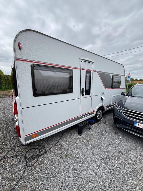 Burstner 450 TS caravan valt nog onder de garantie (<2 yaar), Caravans en Kamperen, Caravans, Particulier, tot en met 4, 1000 - 1250 kg