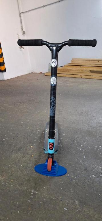 Oxelo freestyle-scooter beschikbaar voor biedingen