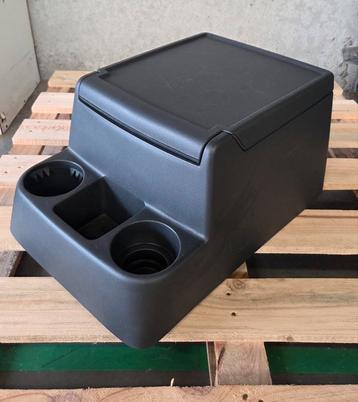 Mercedes atego opbergdoos beschikbaar voor biedingen