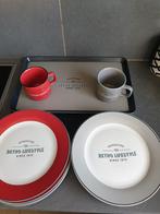 Nieuwe borden en tassen, Huis en Inrichting, Keuken | Servies, Ophalen, Bord(en)