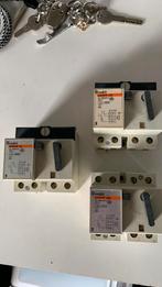 3 interrupteurs différentiels 40A, Bricolage & Construction, Comme neuf, Enlèvement ou Envoi