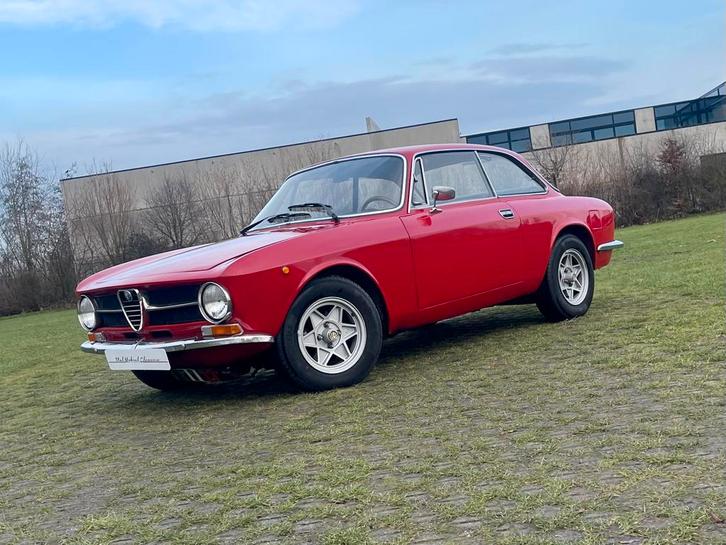 Alfa Romeo GT 1300 Junior @ Ital Mobiel Classics, Autos, Oldtimers & Ancêtres, Entreprise, Achat, Alfa Romeo, Essence, Coupé, 3 portes