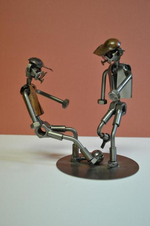 JOUEURS DE FOOT " Figurine en métal fabriquée à la main ", Collections, Collections Autre, Neuf, Enlèvement ou Envoi