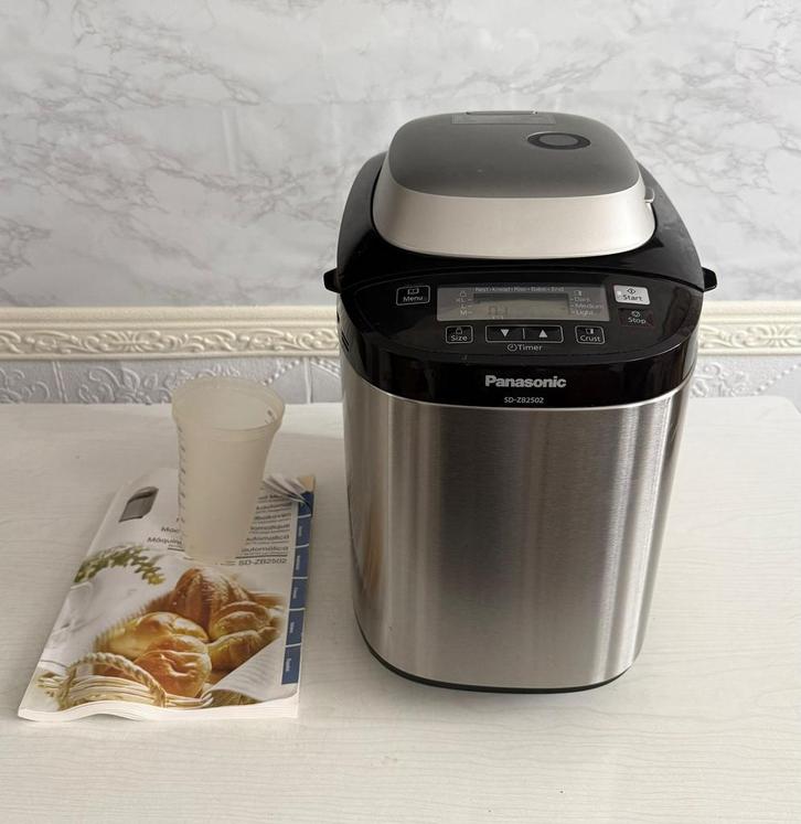 Panasonic broodbakmachine roestvrij 3 broodmaten, Elektronische apparatuur, Broodbakmachines, Zo goed als nieuw, Ophalen of Verzenden