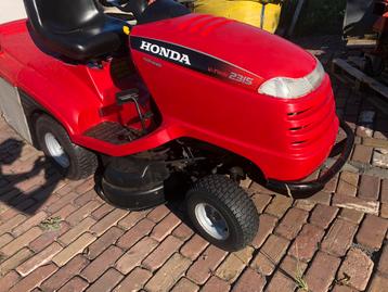 Zitmaaier Honda model v-twin 2315    15 pk beschikbaar voor biedingen