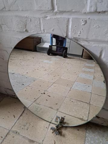 Spiegel diameter 50cm beschikbaar voor biedingen