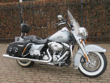 Harley davidson Roadking 1700   '''15.000km''' beschikbaar voor biedingen
