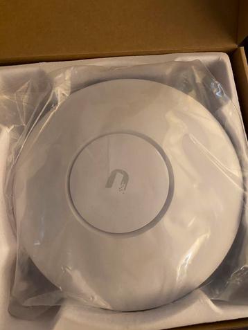 Ubiquiti UniFi AC HD - Point d'accès -Amplificateur WiFi NEW, Enlèvement, Comme neuf