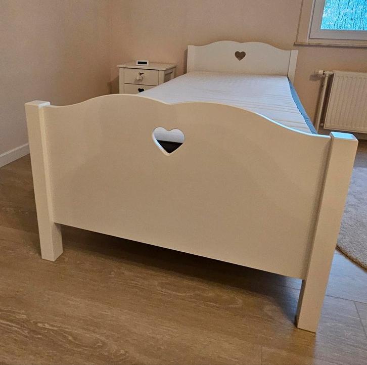 Lit enfant ❤️ Coeur marqué A Saisir!!!, Enfants & Bébés, Chambre d'enfant | Lits, Comme neuf, Enlèvement