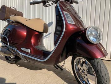 VESPA GTV 300cc Limited edition in Chianti Rood beschikbaar voor biedingen