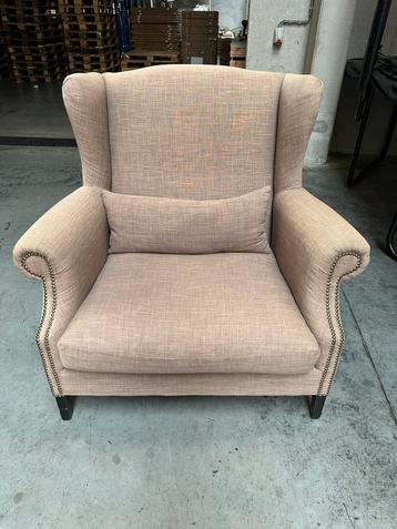 Fauteuil in zeer goede staat beschikbaar voor biedingen