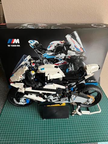 Lego 42130 BMW M 1000 RR beschikbaar voor biedingen