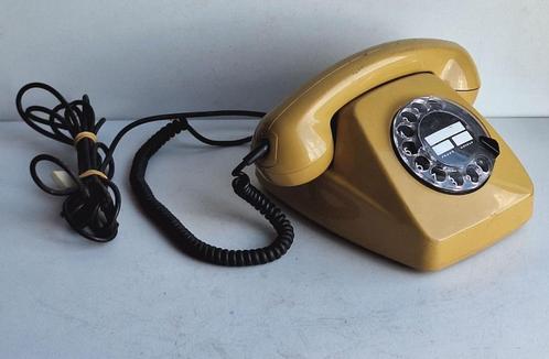 Joli ancien téléphone vintage FeTap couleur kaki, Antiek en Kunst, Curiosa en Brocante, Ophalen of Verzenden