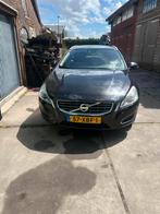 Volvo V60 T3 benzine summum, Voorwielaandrijving, 1599 cc, 4 cilinders, Leder