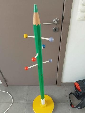 kinderkapstok beschikbaar voor biedingen
