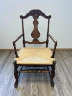 Uitgesneden houten stoel met rieten zitting, Antiek en Kunst, Ophalen