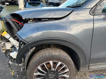 FIAT 500X donker grijs 679 links voor scherm wielrand 2014+ beschikbaar voor biedingen