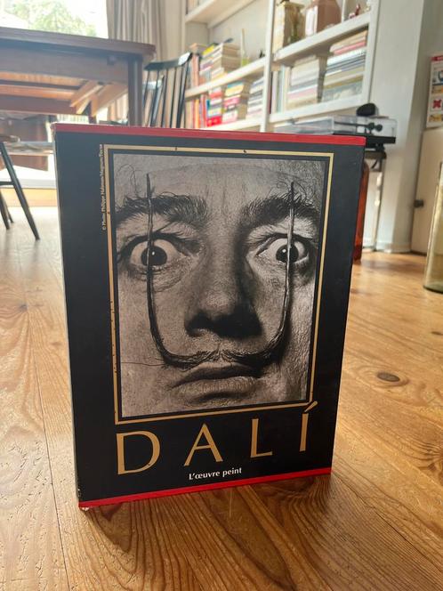 Livre coffret Taschen vintage : Dali 2 volumes (1904-1989), Boeken, Kunst en Cultuur | Beeldend, Gelezen, Schilder- en Tekenkunst