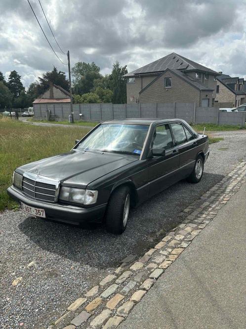 mercedes 190 diesel  2l5, Auto's, Oldtimers, Particulier, Mercedes-Benz, Diesel, Berline, Handgeschakeld, Zwart, Grijs, Stof, Achterwielaandrijving